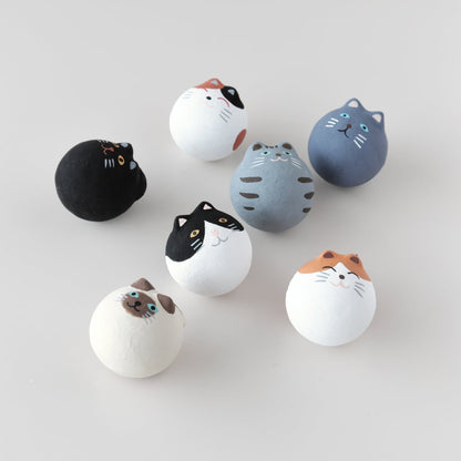 Nekodama (Roly-poly toy)